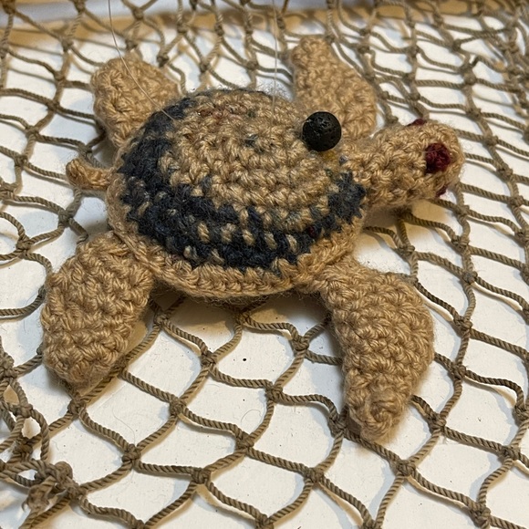 Crochet Tan & Blue Lava Bead Essential Oil Diffuser Sea Turtle Ornament SK - Picture 5 of 8